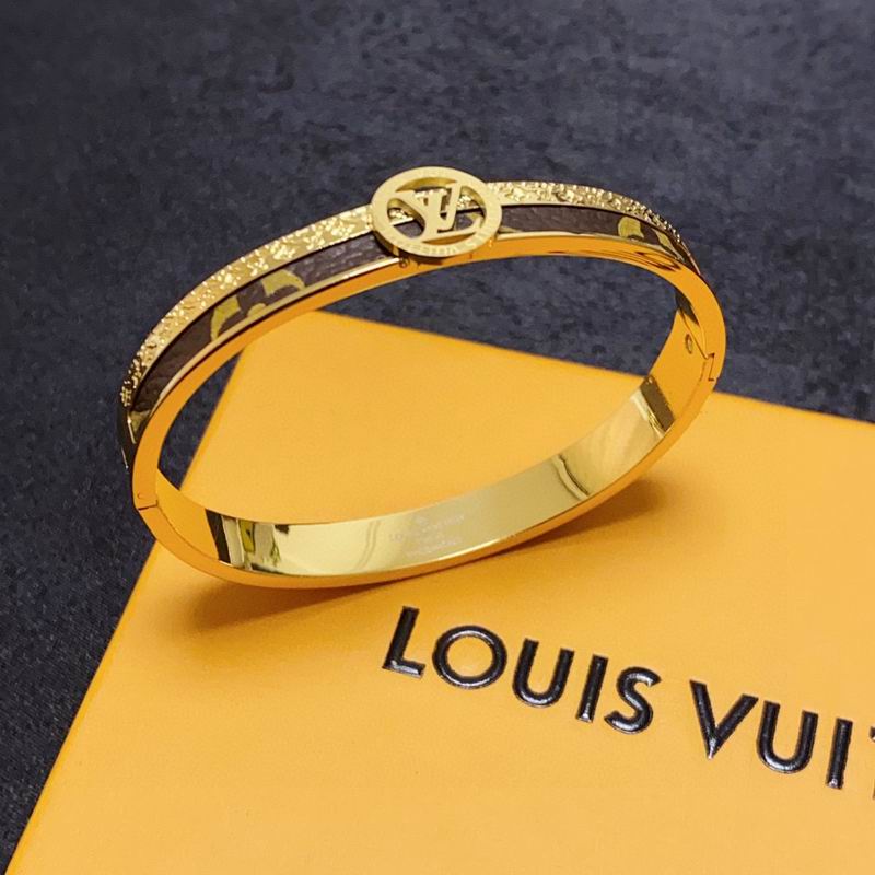 LV Bracelet 03lyr384